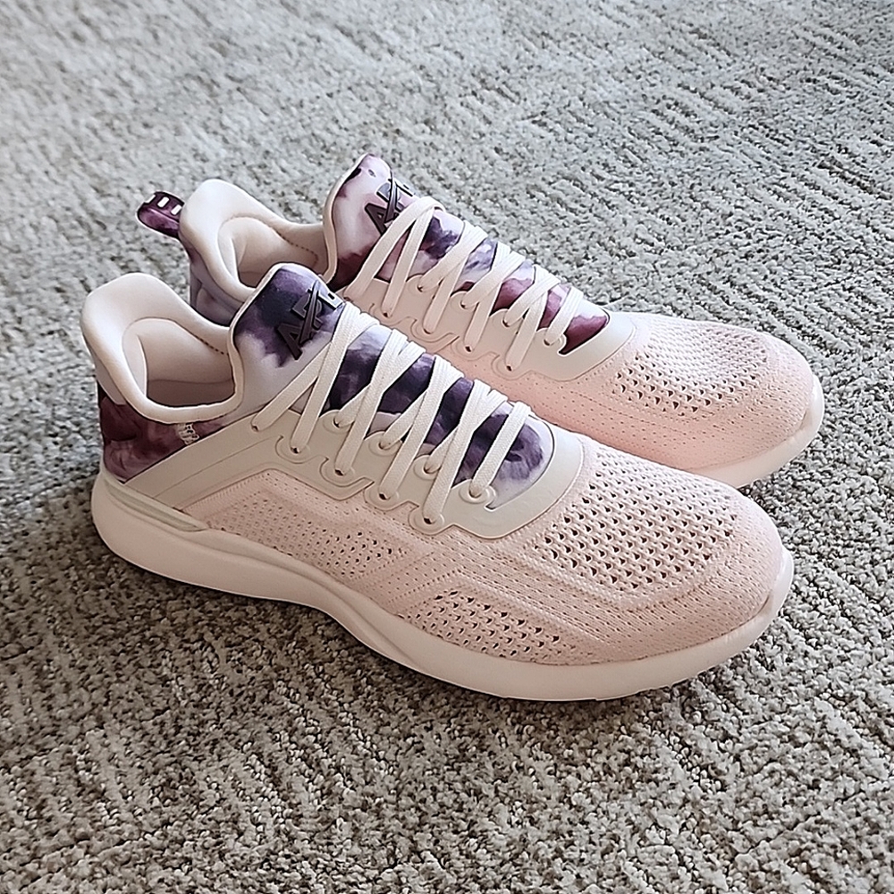 APL - BRAND NEW - TECHLOOM TRACER W - SIZE 7.5
